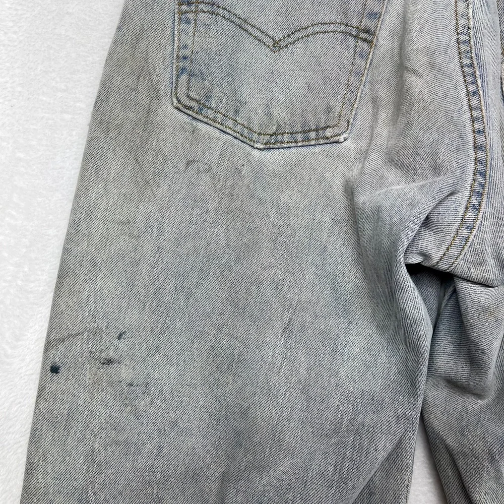 Vintage Levi's 560 Relaxed Fit Tapered Leg Jeans Mens 29X33.5 Blue Denim - Flaws